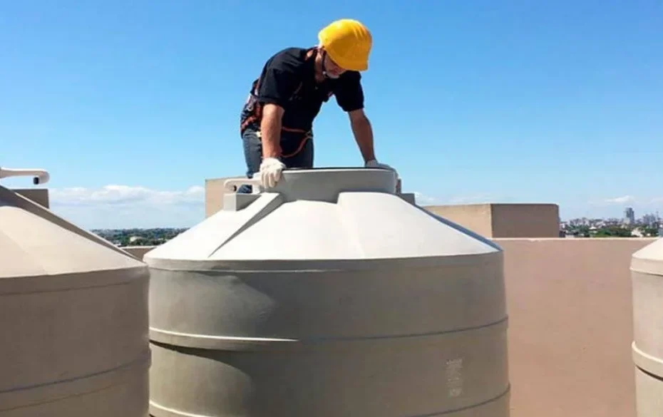 شركة تنظيف خزانات في ام القيوين