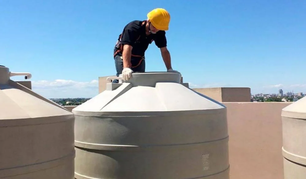 شركة تنظيف خزانات في ام القيوين